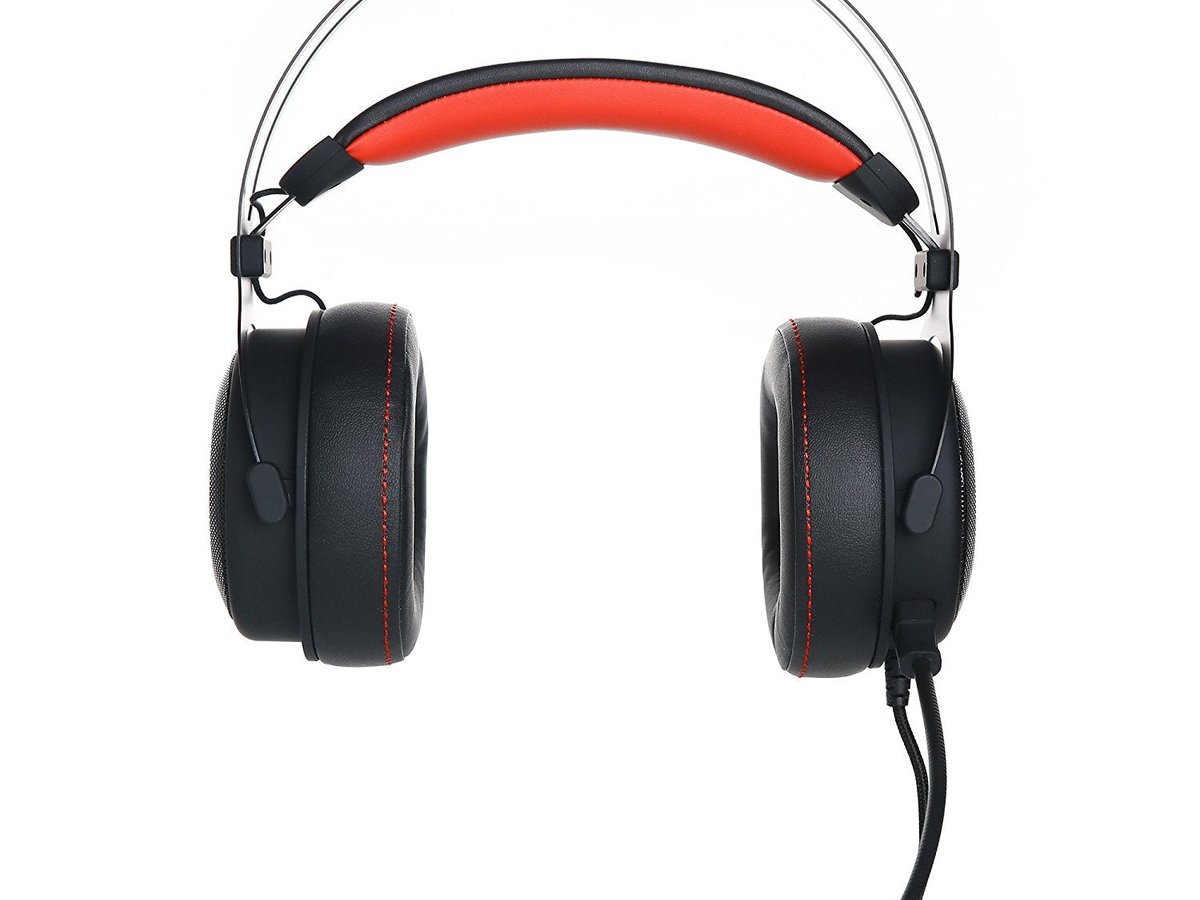 How to clean your gaming headset safely